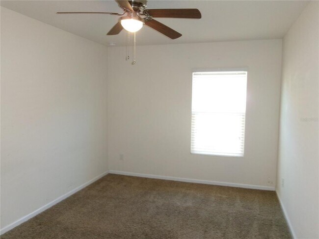 Building Photo - 137 Fairway Ct