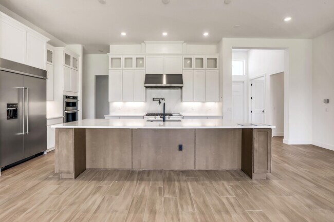 Building Photo - 20161 SE Bridgewater Dr