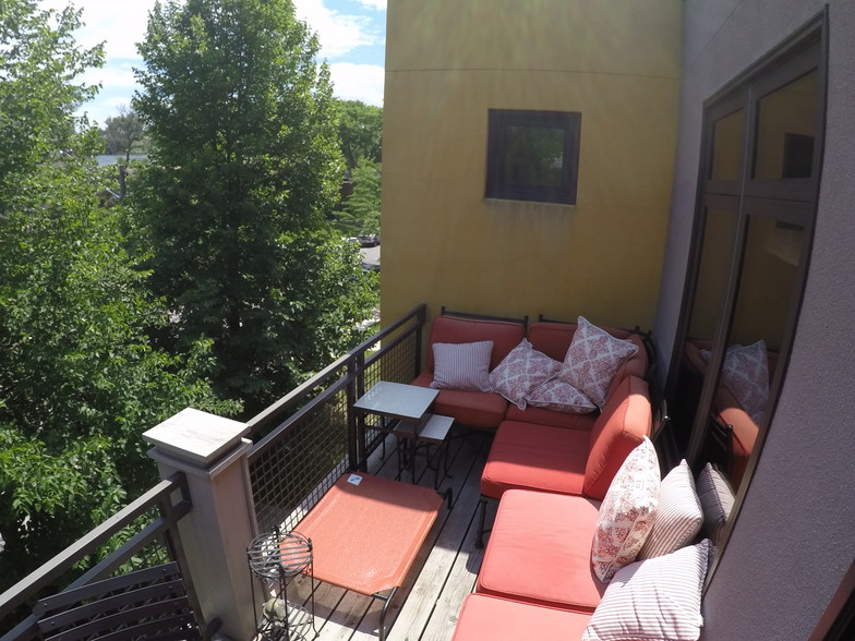 Primary Photo - 4732 Grand Ave S