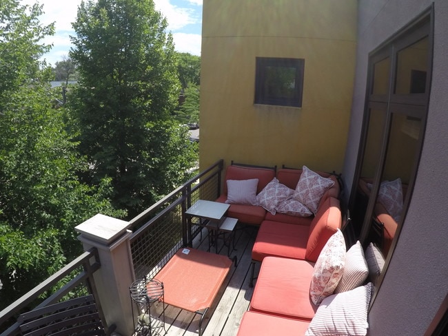 Building Photo - 4732 Grand Ave S