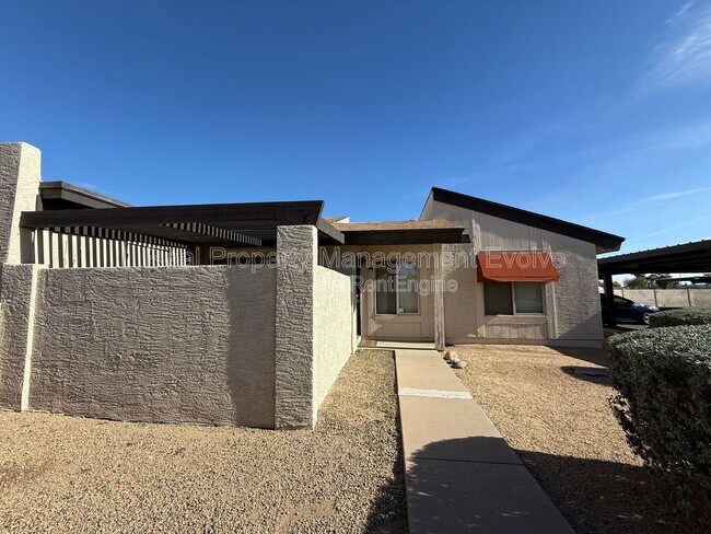 Building Photo - 2146 E 10th St