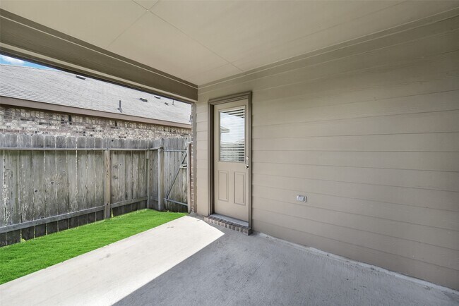 Building Photo - 3434 McDonough Way