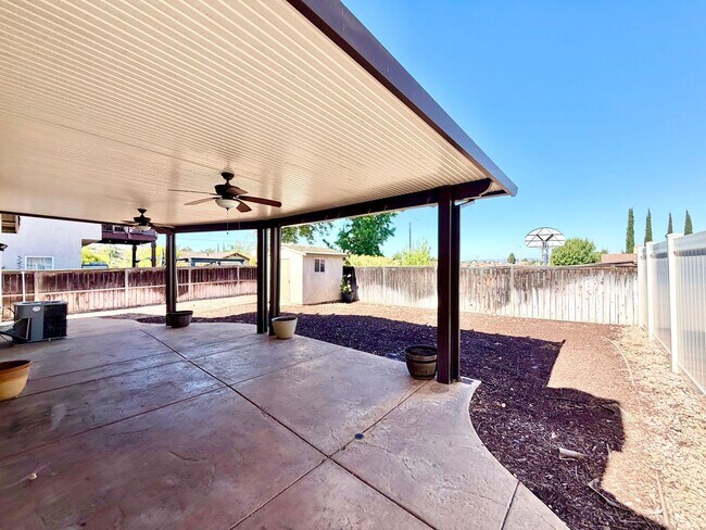 Building Photo - Wonderful 4 bedroom Single Story Murrieta Home (COMING SOON)