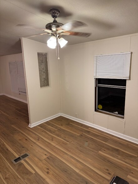 Building Photo - 2610 Crane Ln