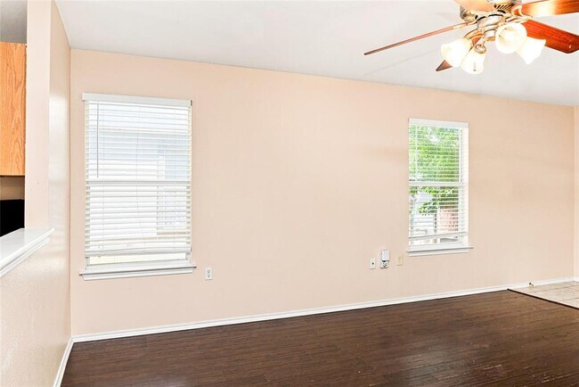 Building Photo - 1420 Poppy Seed Ln