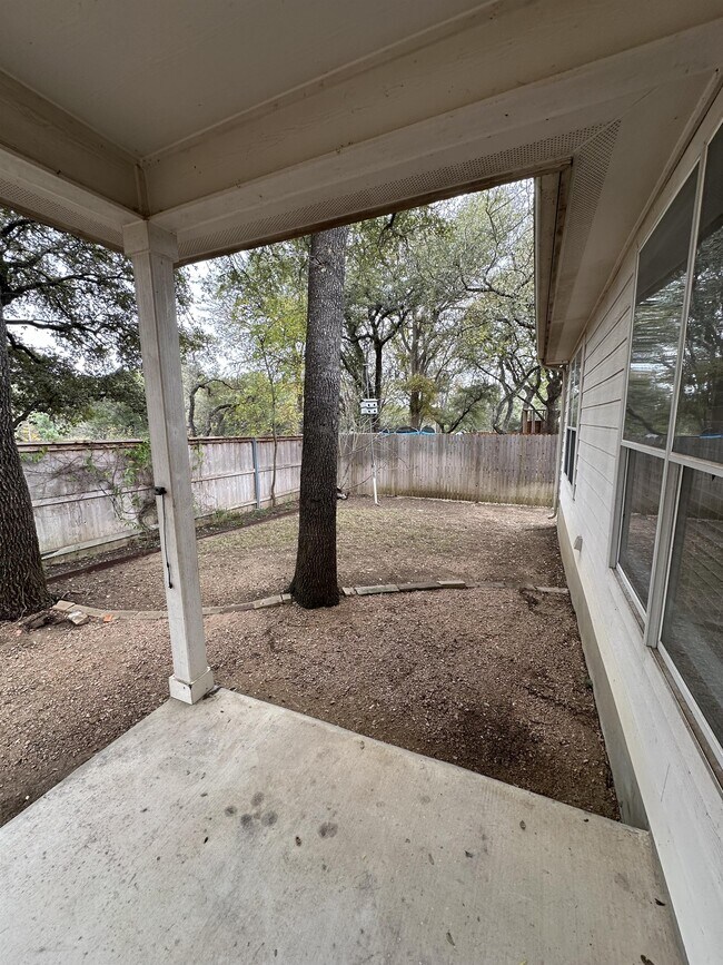 Building Photo - 2616 Gallant Fox Dr