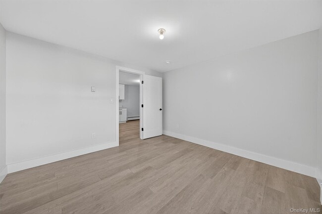 Building Photo - 12 N Church St