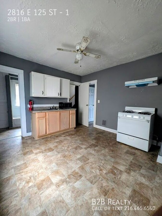 Building Photo - Spacious Two-Bedroom Unit in a Charming Mu...