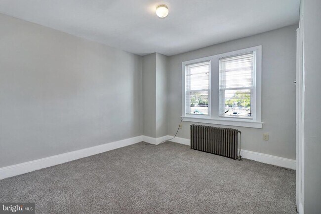 Building Photo - 24 Trent Ave