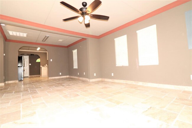 Building Photo - 749 Rosie St