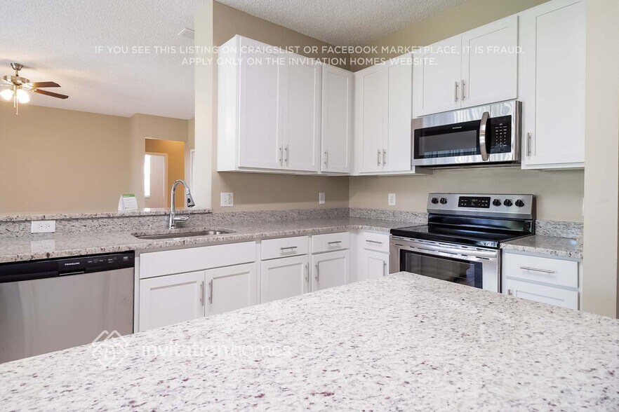 Building Photo - 643 Bridgeway Blvd