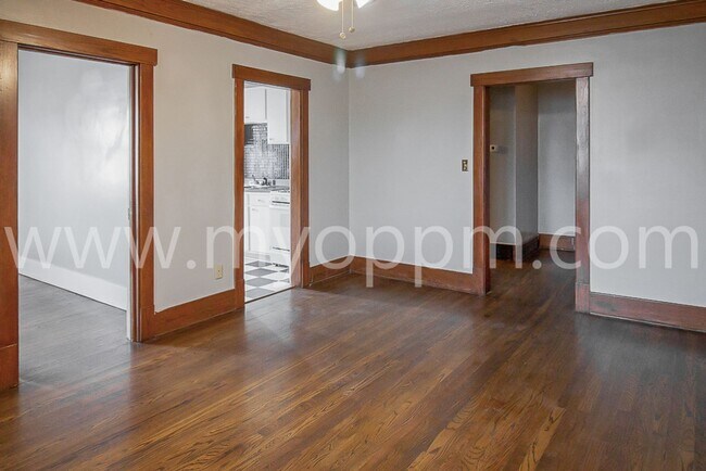 Building Photo - Beautiful 3 Bedroom Apartment | Downtown Benson
