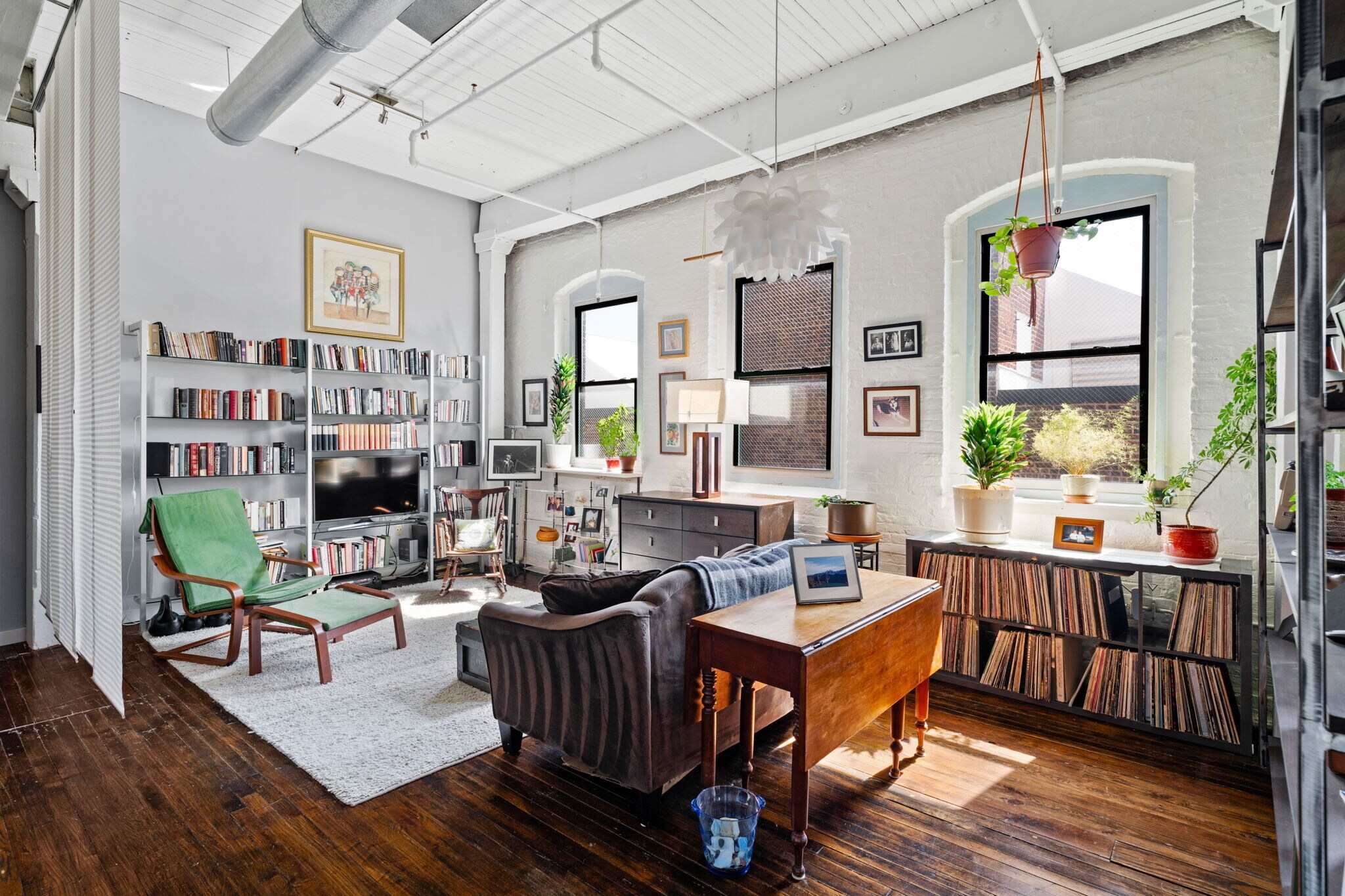 Building Photo - 429 N 13th St