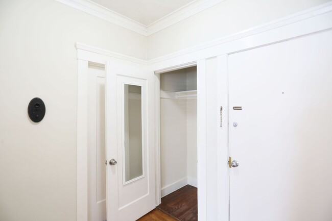 Building Photo - OPEN HOUSE: Sunday (5/4) 12:45pm-1:15pm. A...