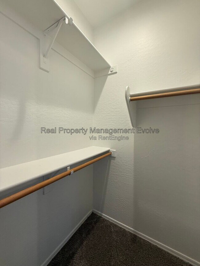 Building Photo - 2513 W Woburn Ln