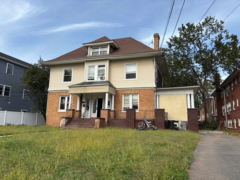 Primary Photo - 191 Stiles St