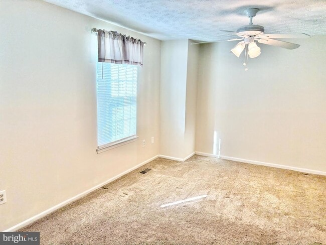 Building Photo - 1436 Point O Woods Ct