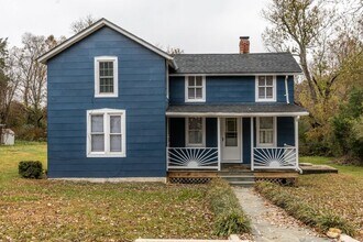 Building Photo - 5247 Alberene Rd