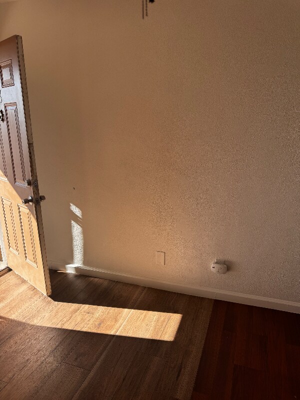 Building Photo - 8557 Juniper Ave