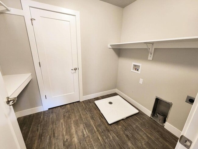 Building Photo - 277 E 1500 N St