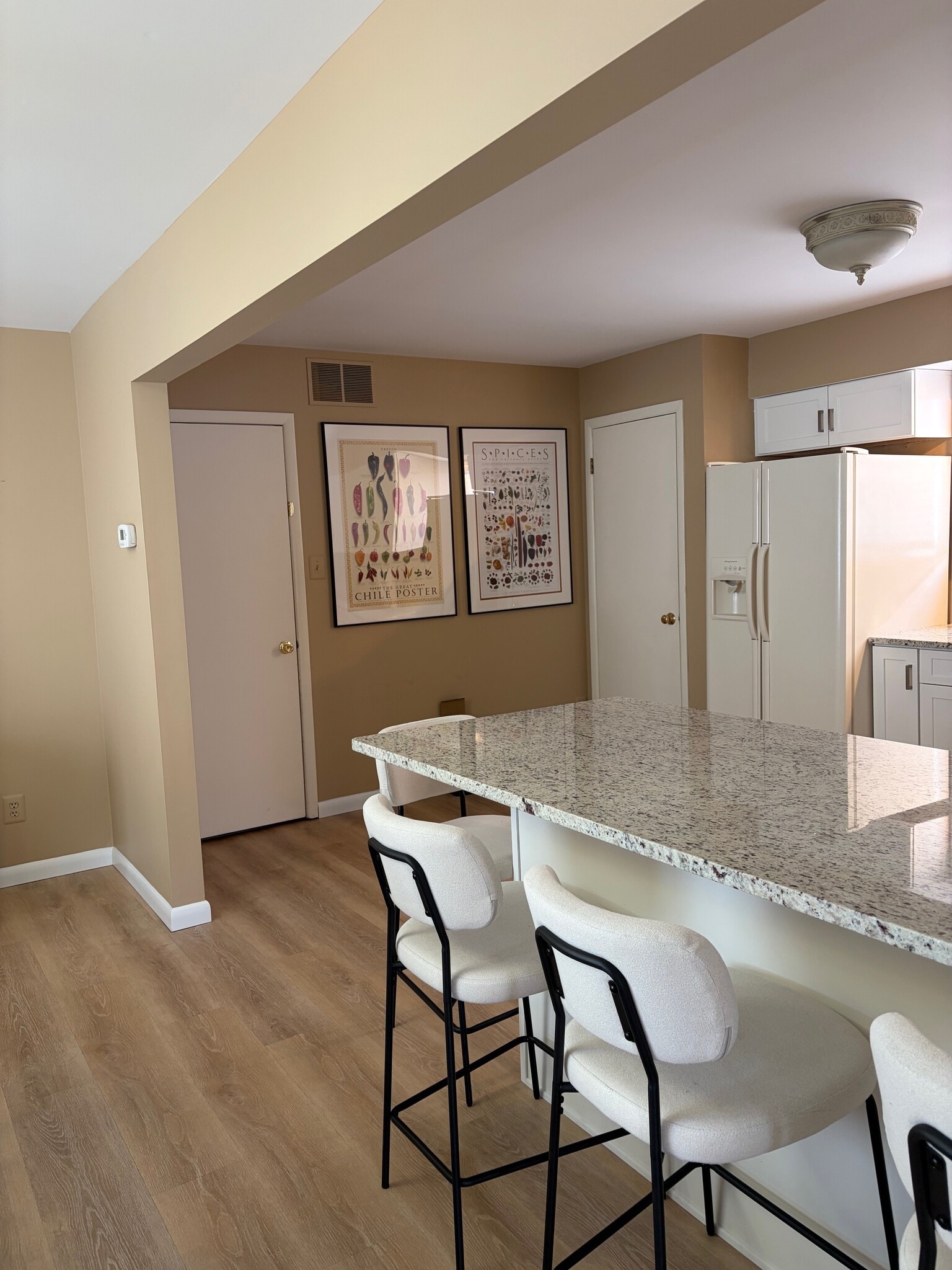 Kitchen - 2 N Frontenac Ave