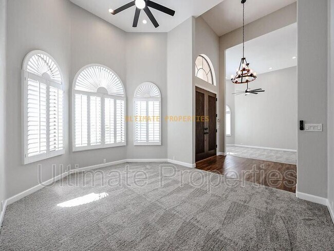 Building Photo - 10033 N 55th Pl