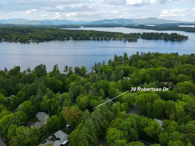 Building Photo - 39 Robertson Dr