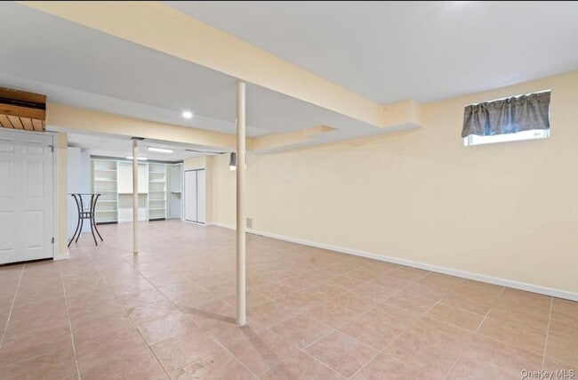 Building Photo - 42 Titus Rd