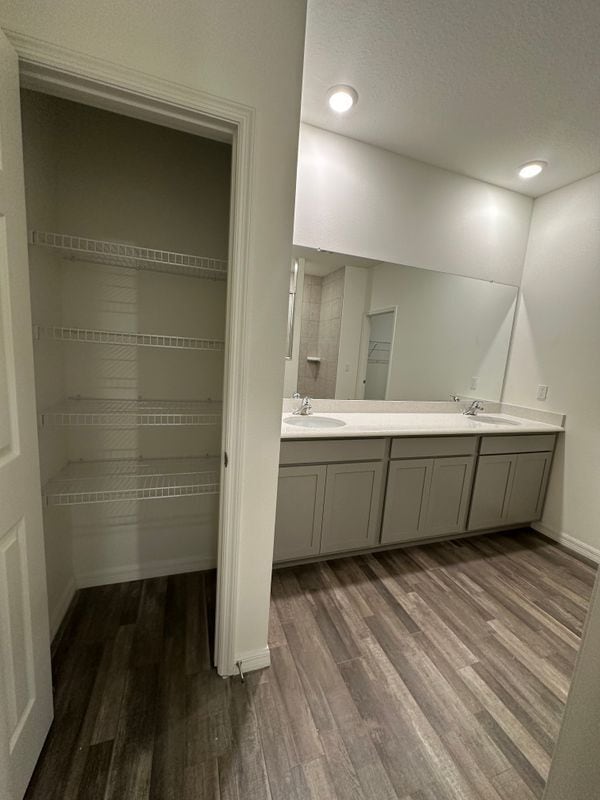 Building Photo - 9750 SW 42nd Ave