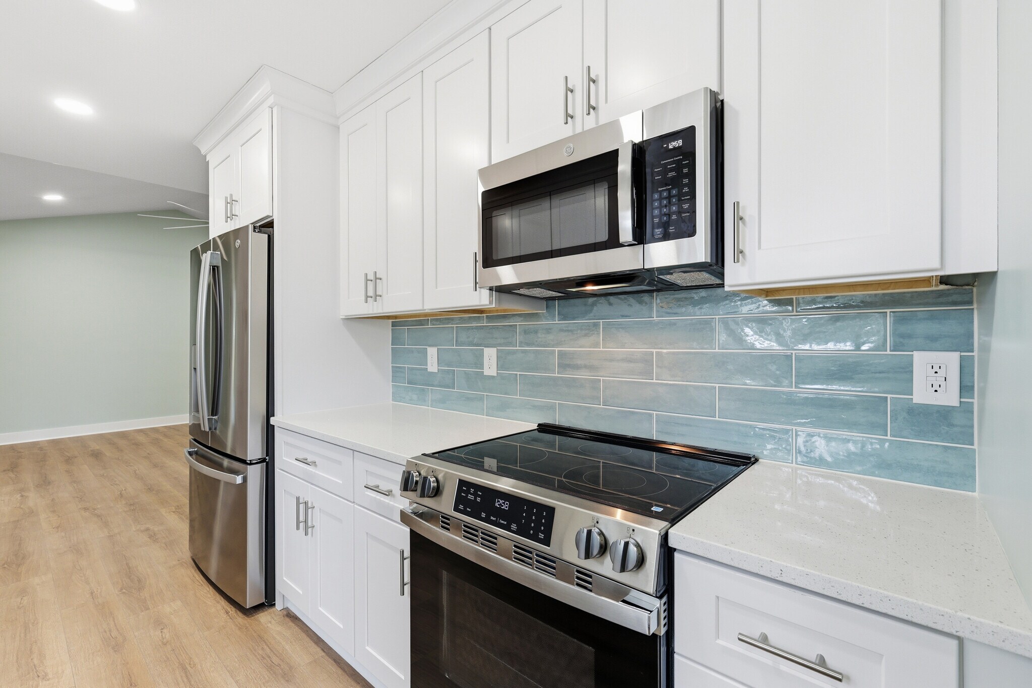 Building Photo - 303 Hixon Pl