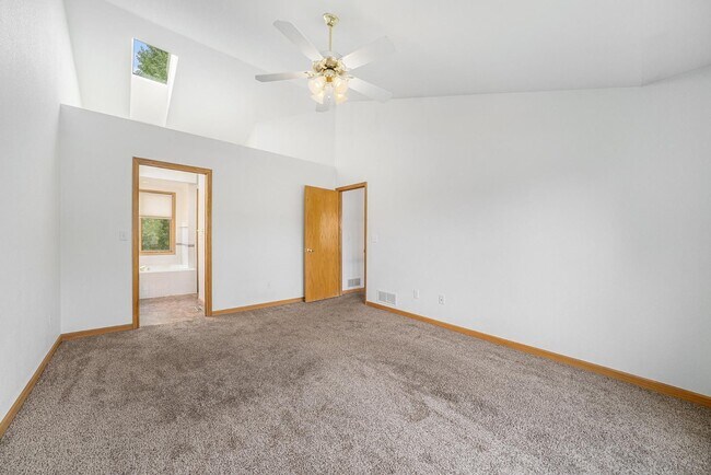 Building Photo - 2913 Ninebark Dr