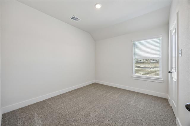 Building Photo - 2900 Woodbrook Dr