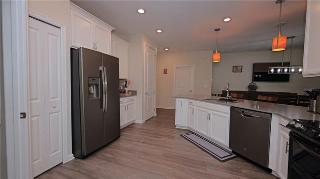 Building Photo - Magnetite Loop