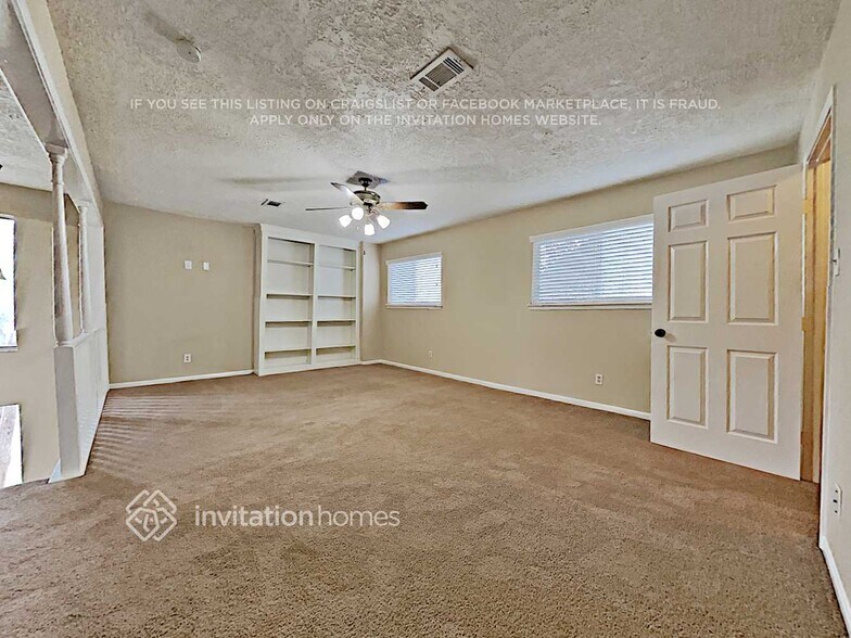Building Photo - 15027 Pebble Bend Dr