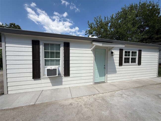 Building Photo - 7427 Avenue I