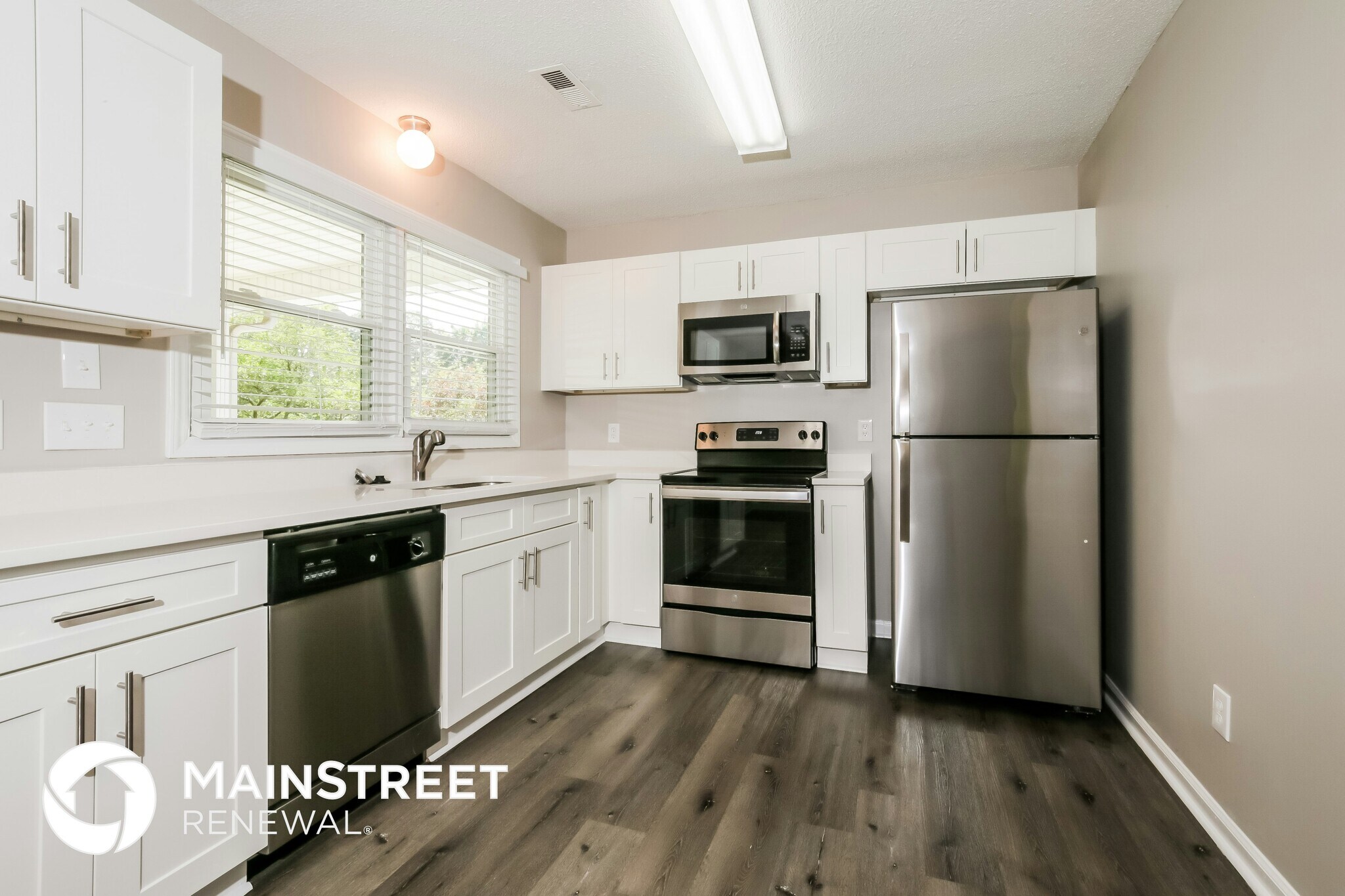 Building Photo - 16 Loney Cir