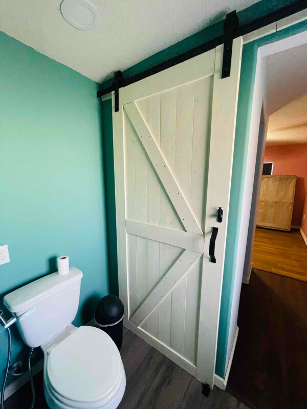 Building Photo - 1416 Vickers Ave