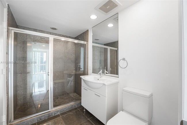 Building Photo - 495 Brickell Ave