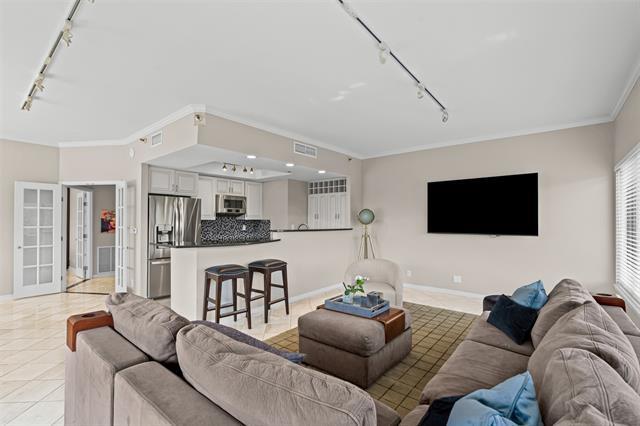 Building Photo - 3030 McKinney Ave