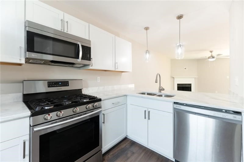 Building Photo - 547 Harbor Lake Ct