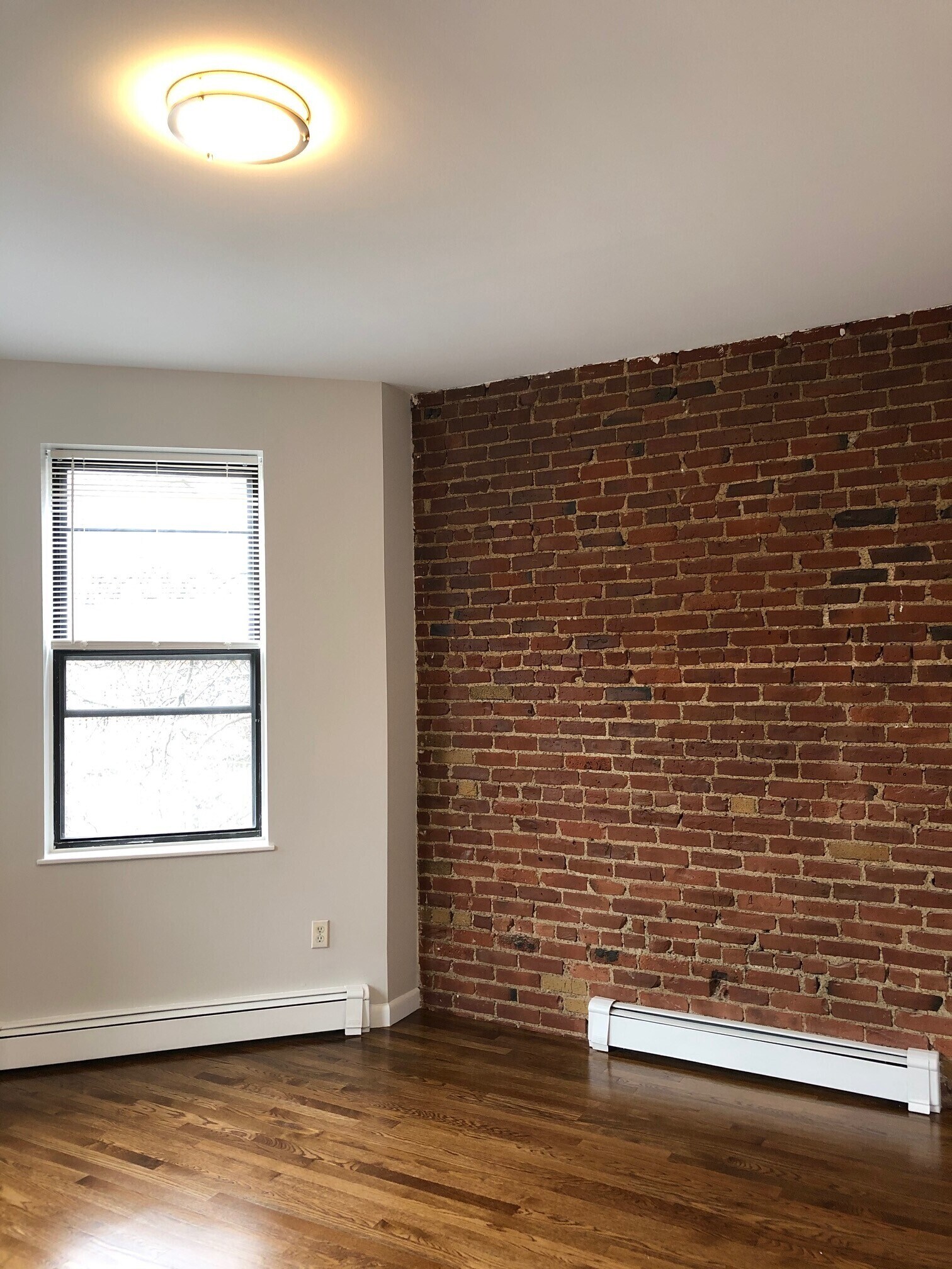 Building Photo - 17 Stearns Rd