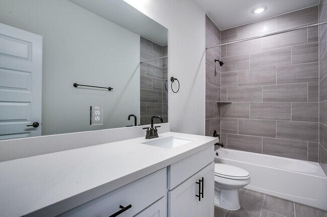 Building Photo - 4817 Seadrift Dr