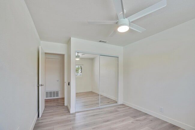 Building Photo - 74398 Myrsine Ave