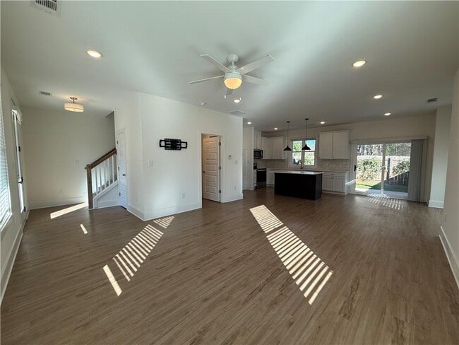 Building Photo - 2936 Cherokee Rd