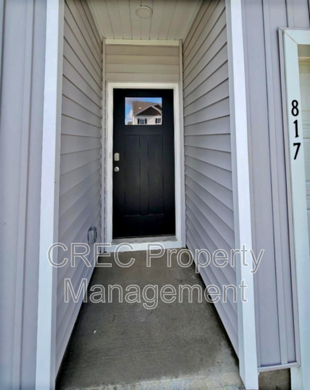 Building Photo - 817 Lilyford Ln