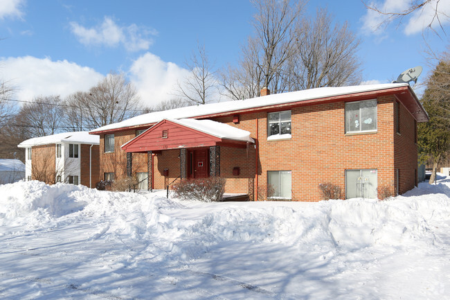Primary Photo - 170-172 Stonewood Park