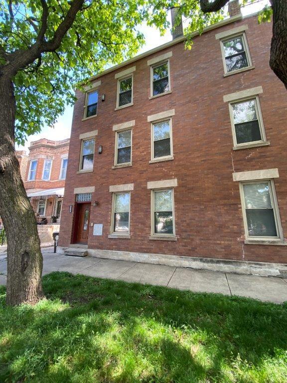 Primary Photo - 2249 S Bell Ave