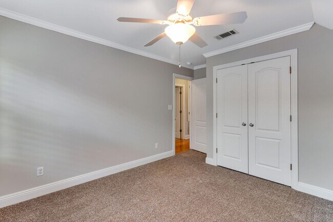 Building Photo - 73 Cobalt Ln