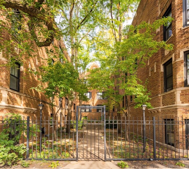 Building Photo - 1108 W Montana St