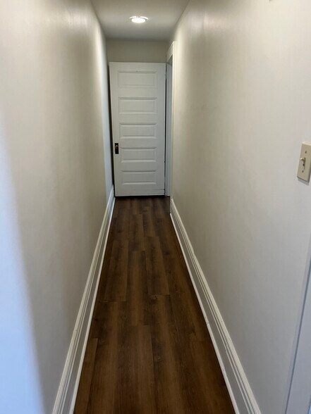Hallstudy - 203 Greene St
